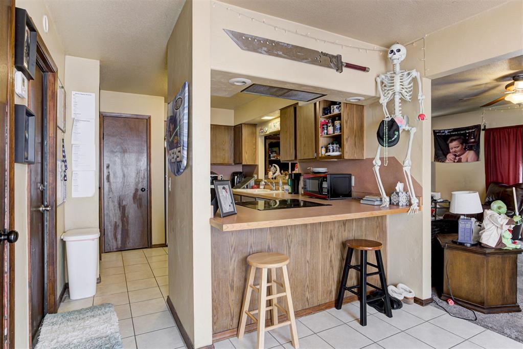 6000 W Hefner Road