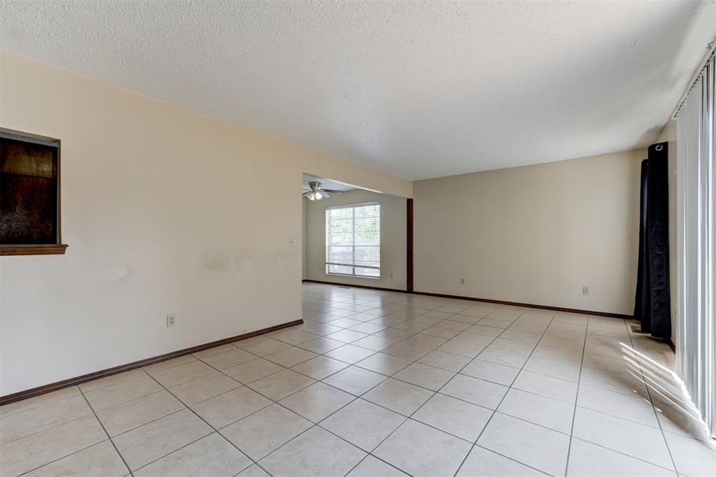 6000 W Hefner Road