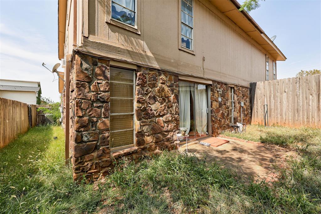 6000 W Hefner Road