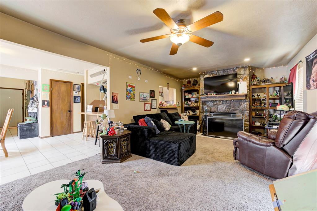 6000 W Hefner Road