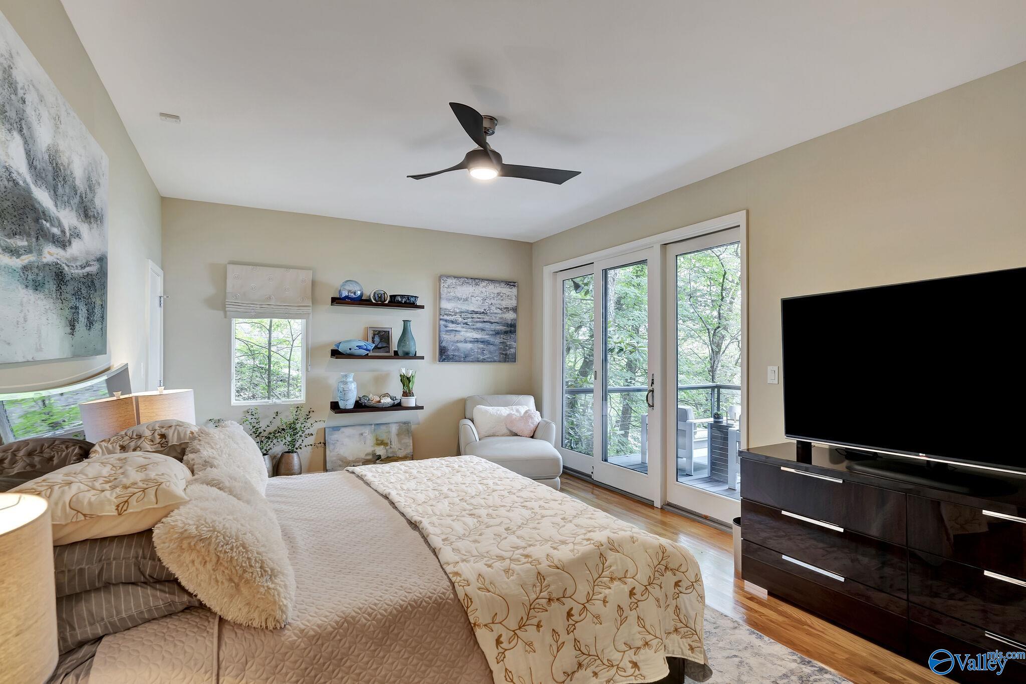 2219 Georgian Drive SE