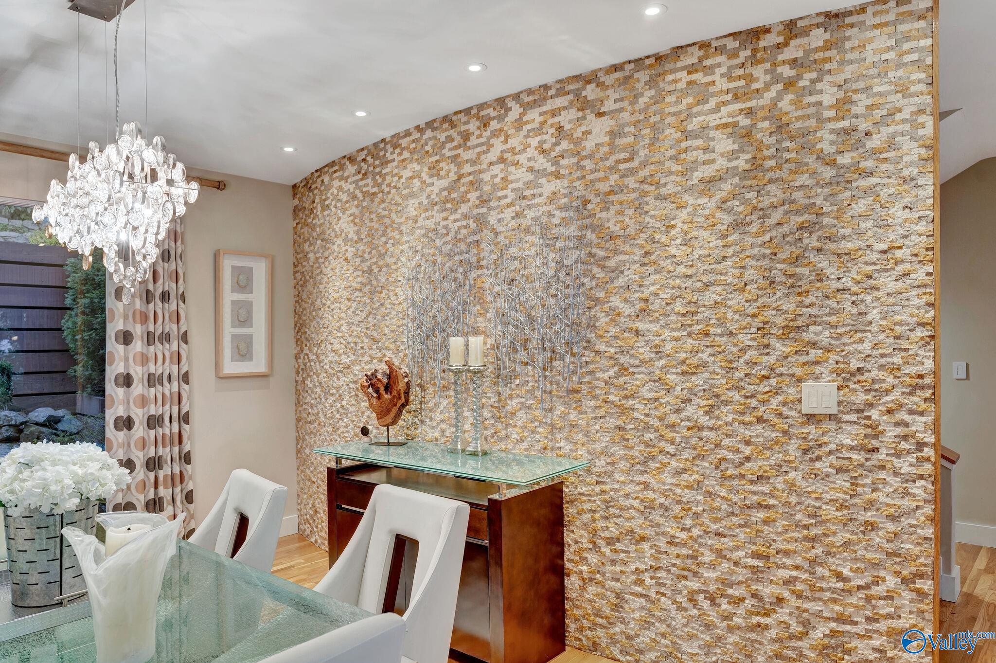 2219 Georgian Drive SE