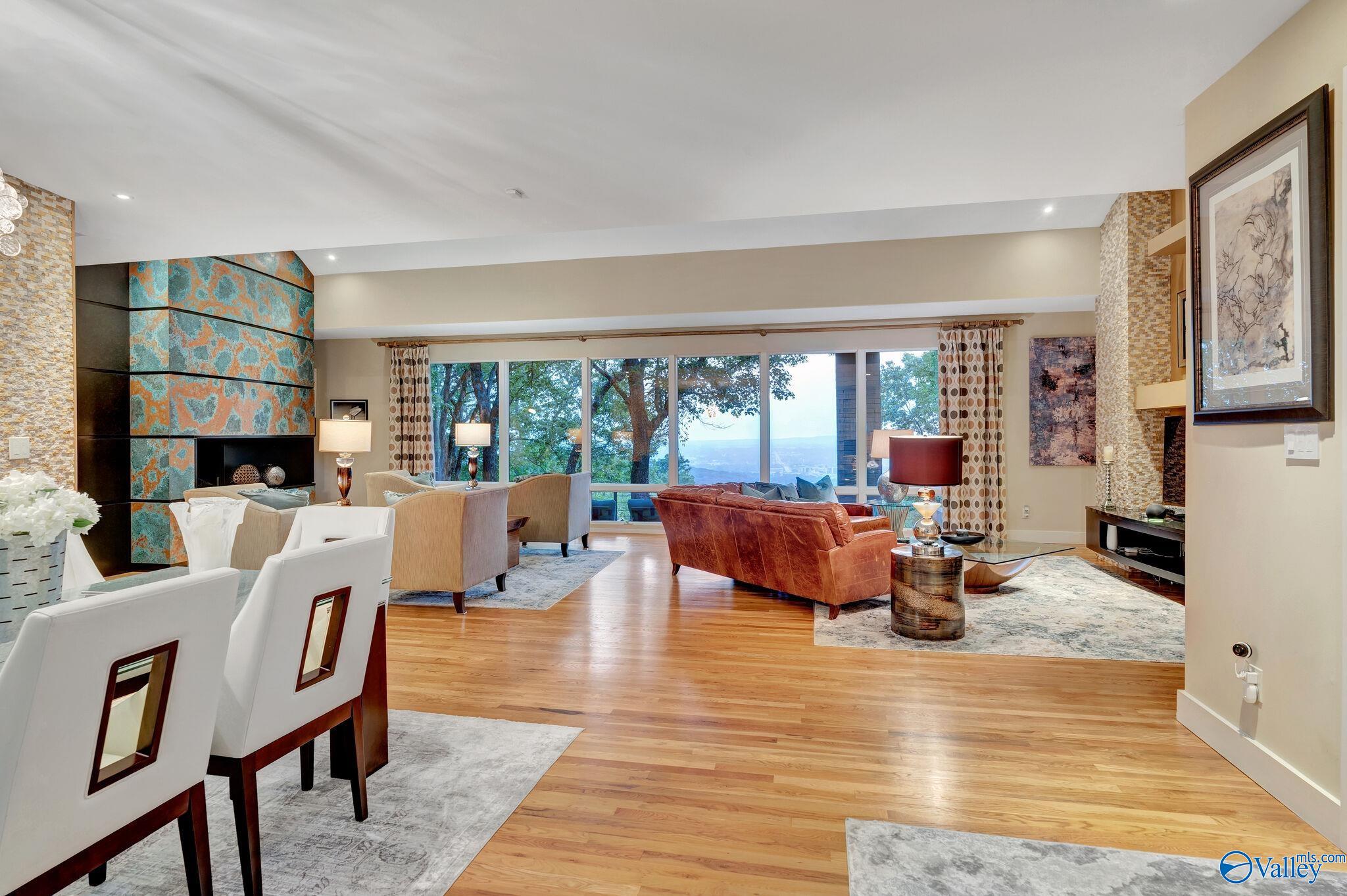 2219 Georgian Drive SE