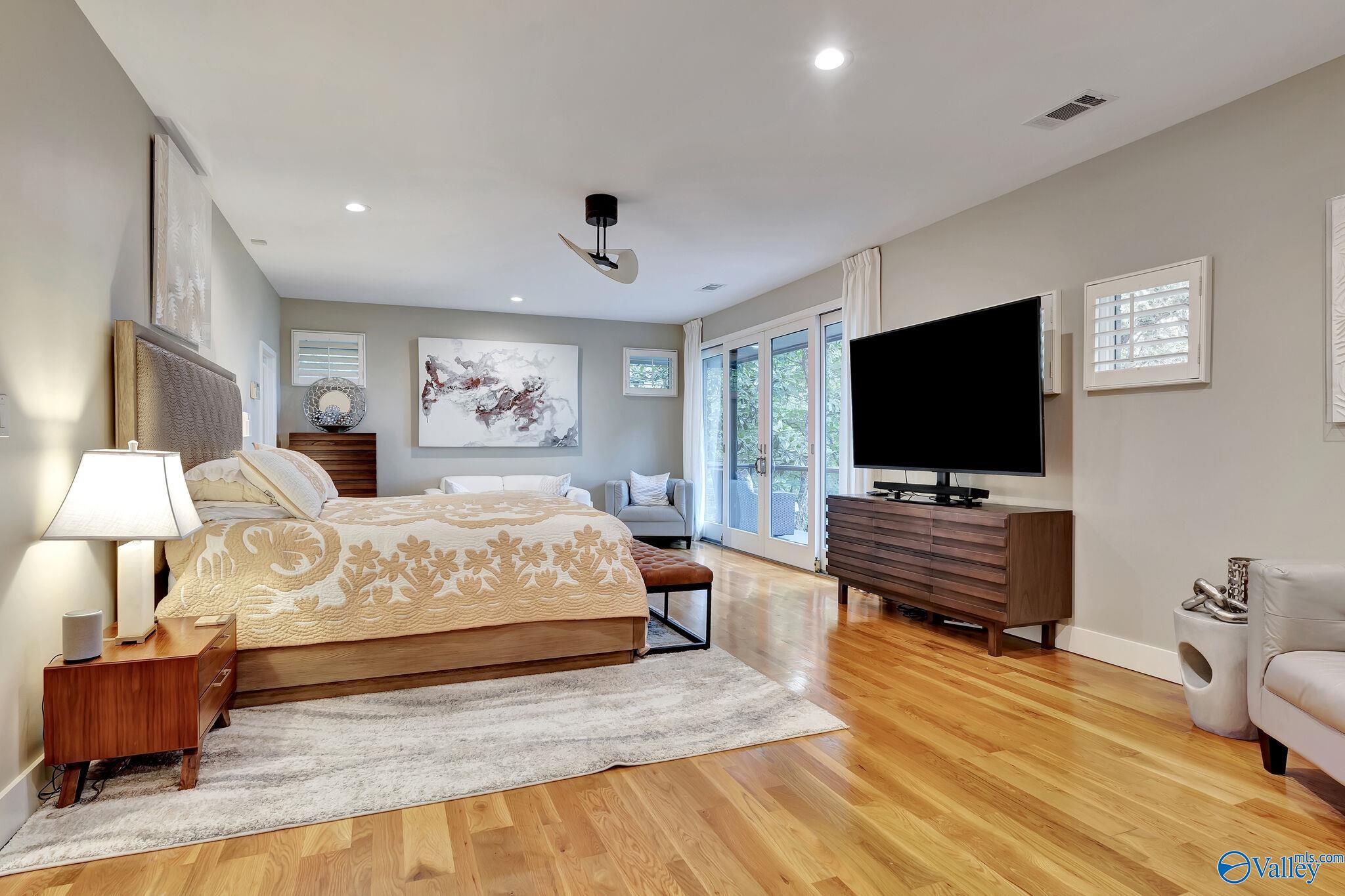 2219 Georgian Drive SE