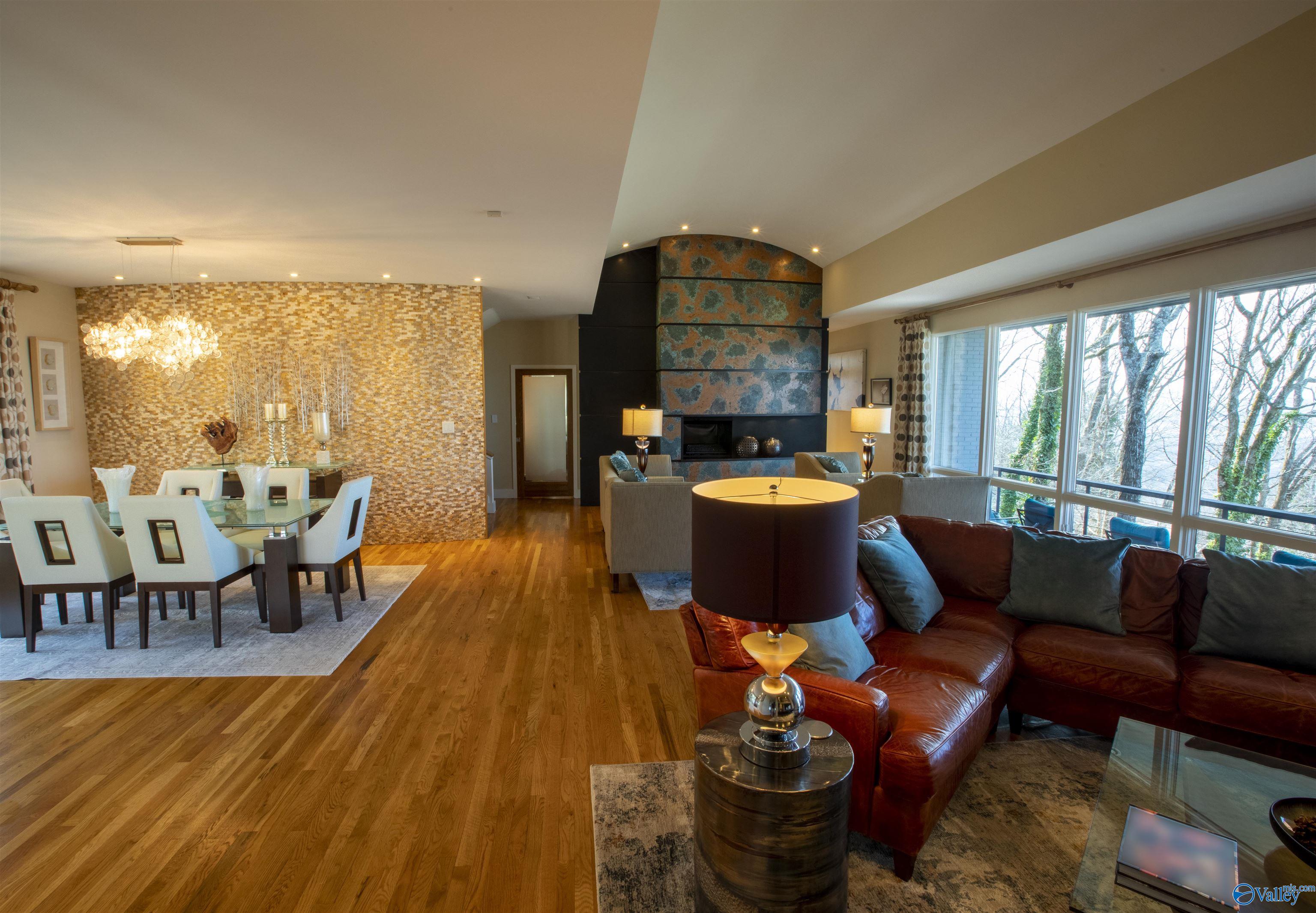 2219 Georgian Drive SE