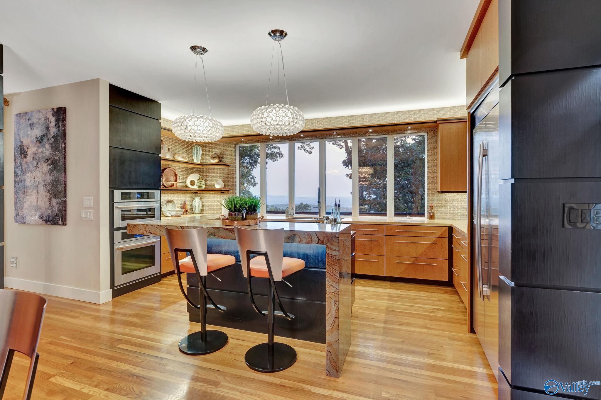 2219 Georgian Drive SE