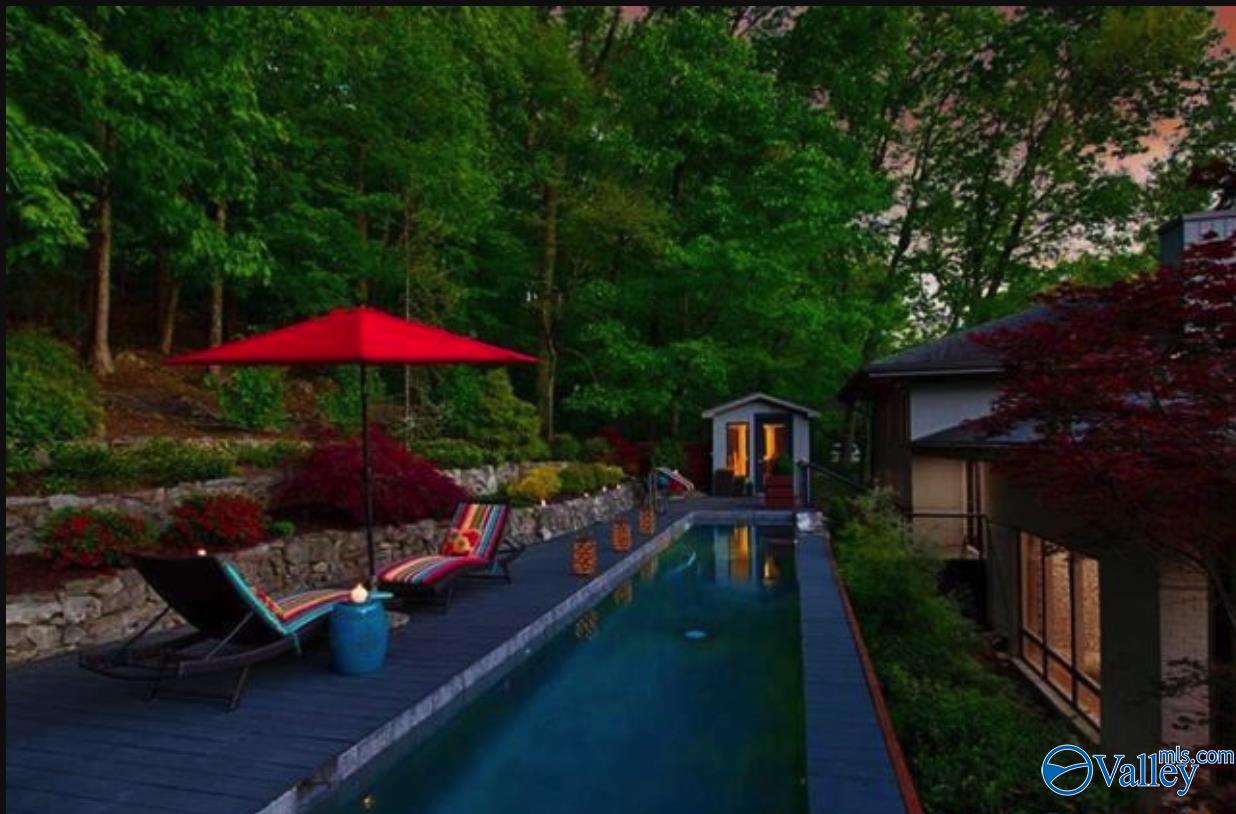 2219 Georgian Drive SE