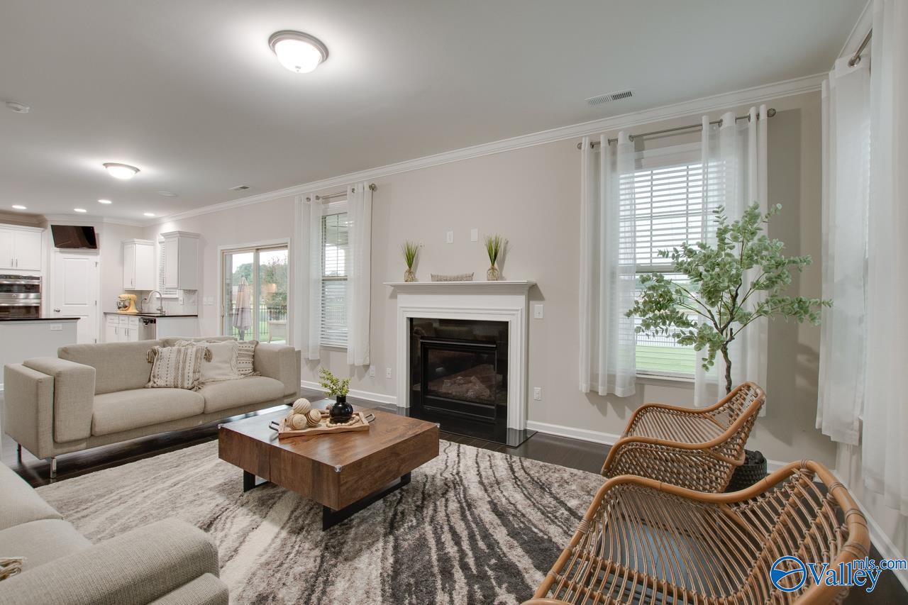 15133 Lakeside Trail