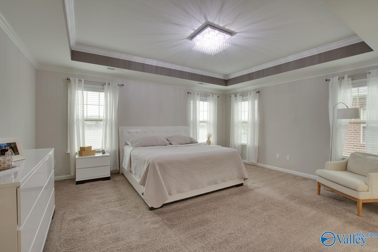 15133 Lakeside Trail