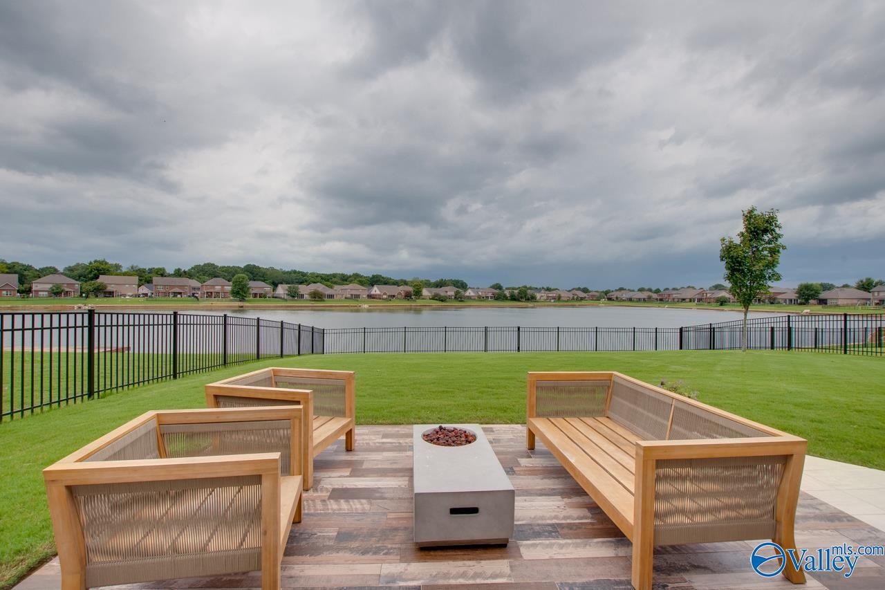 15133 Lakeside Trail