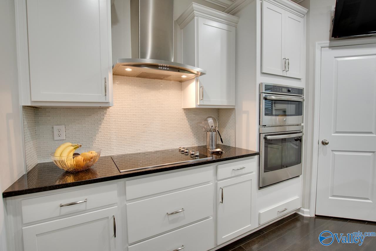 15133 Lakeside Trail