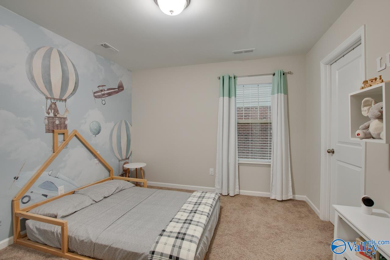 15133 Lakeside Trail