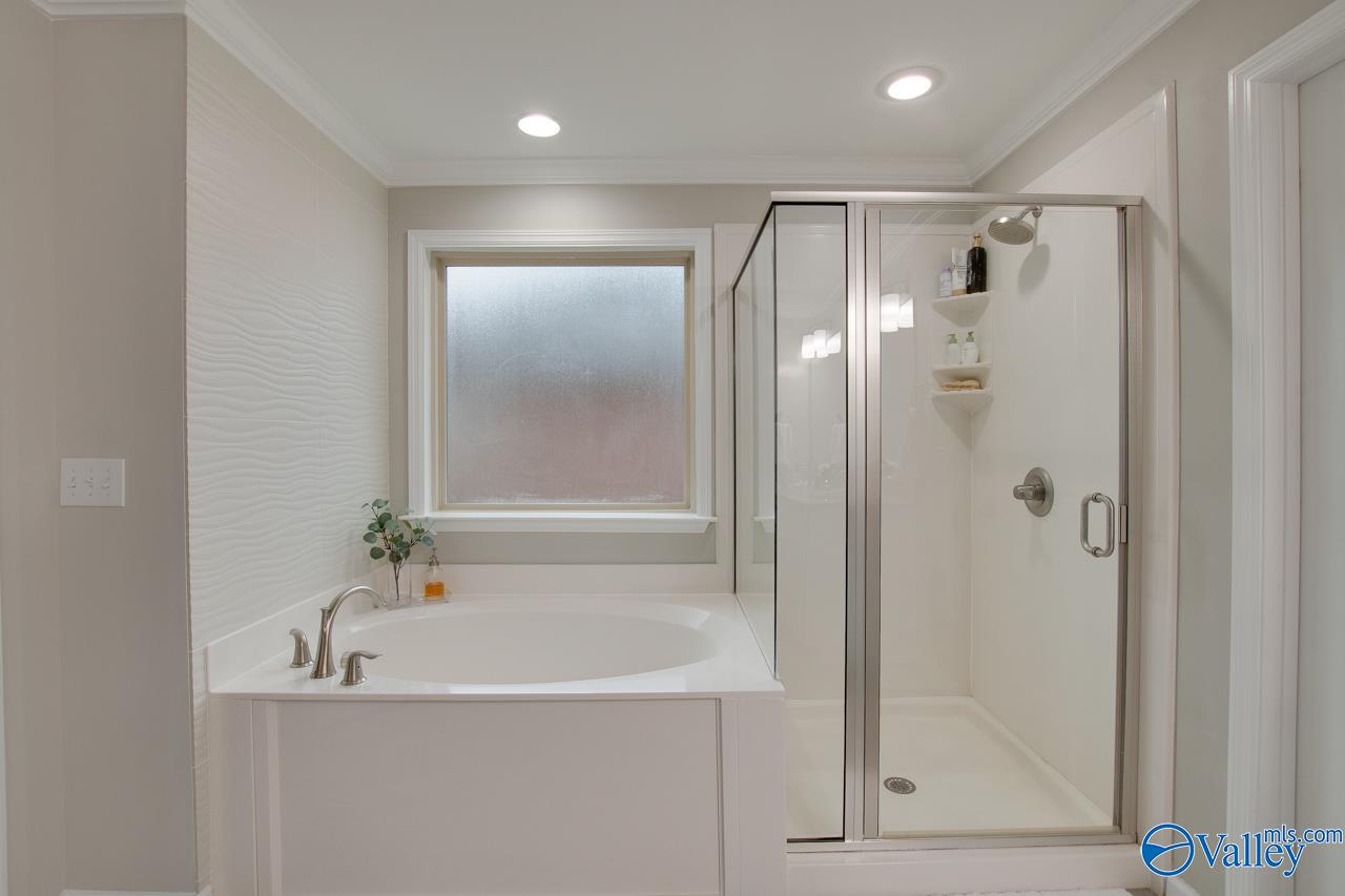 15133 Lakeside Trail