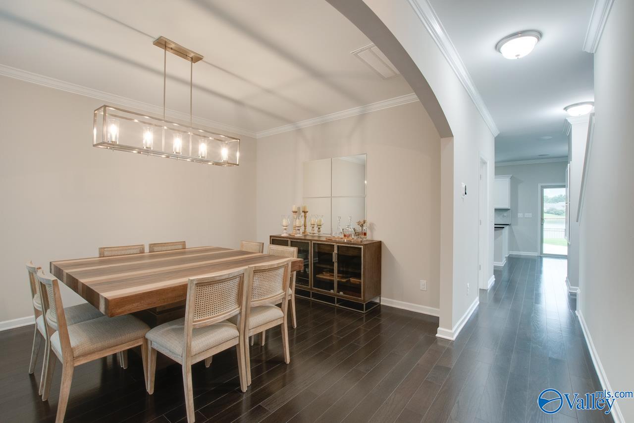 15133 Lakeside Trail