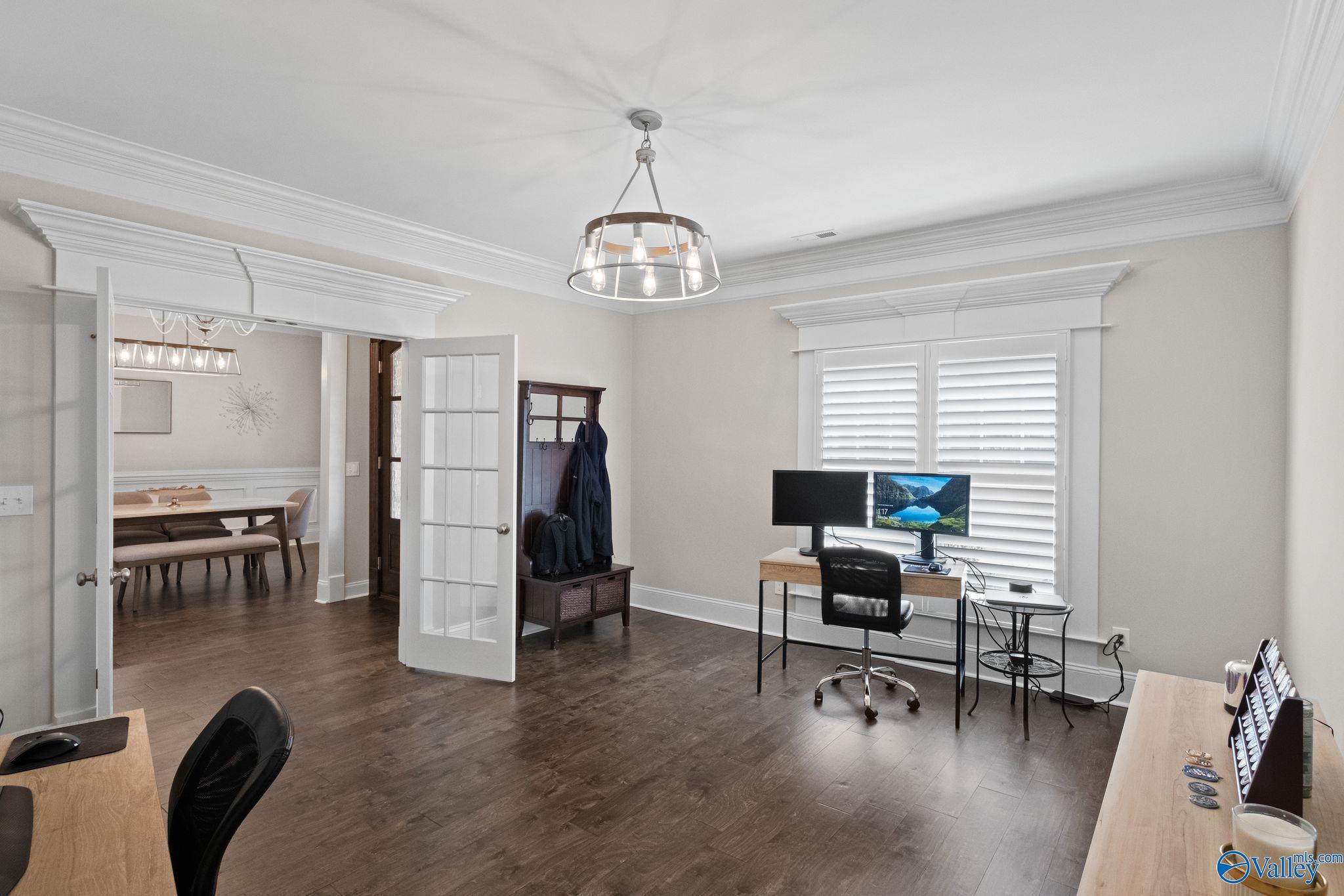 1303 Pecan Point Way