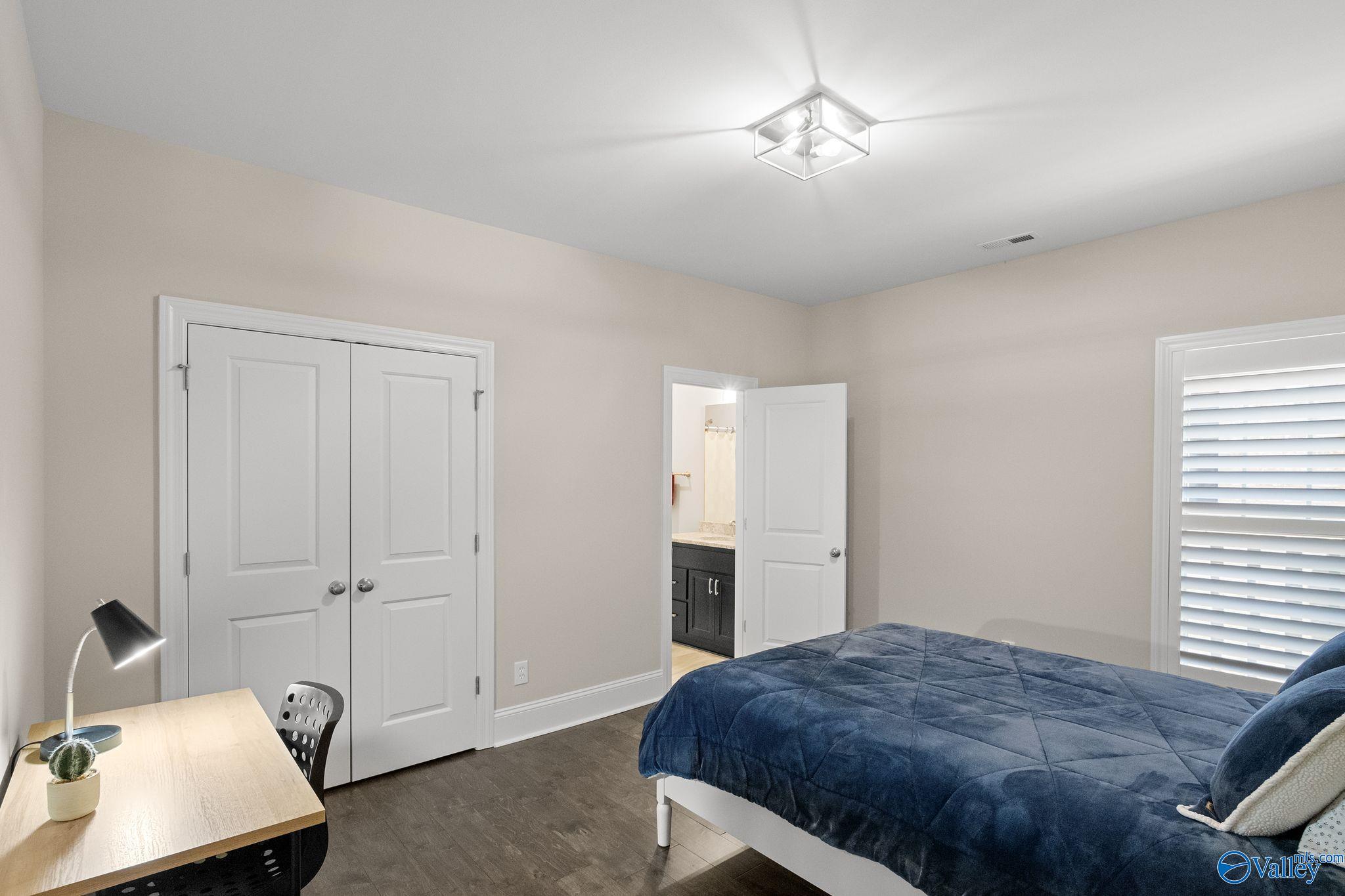 1303 Pecan Point Way