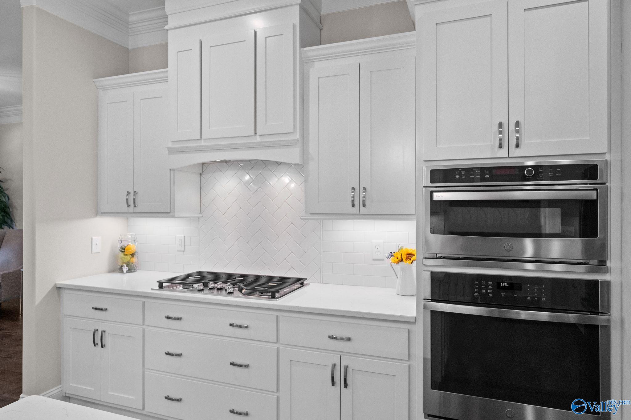 1303 Pecan Point Way