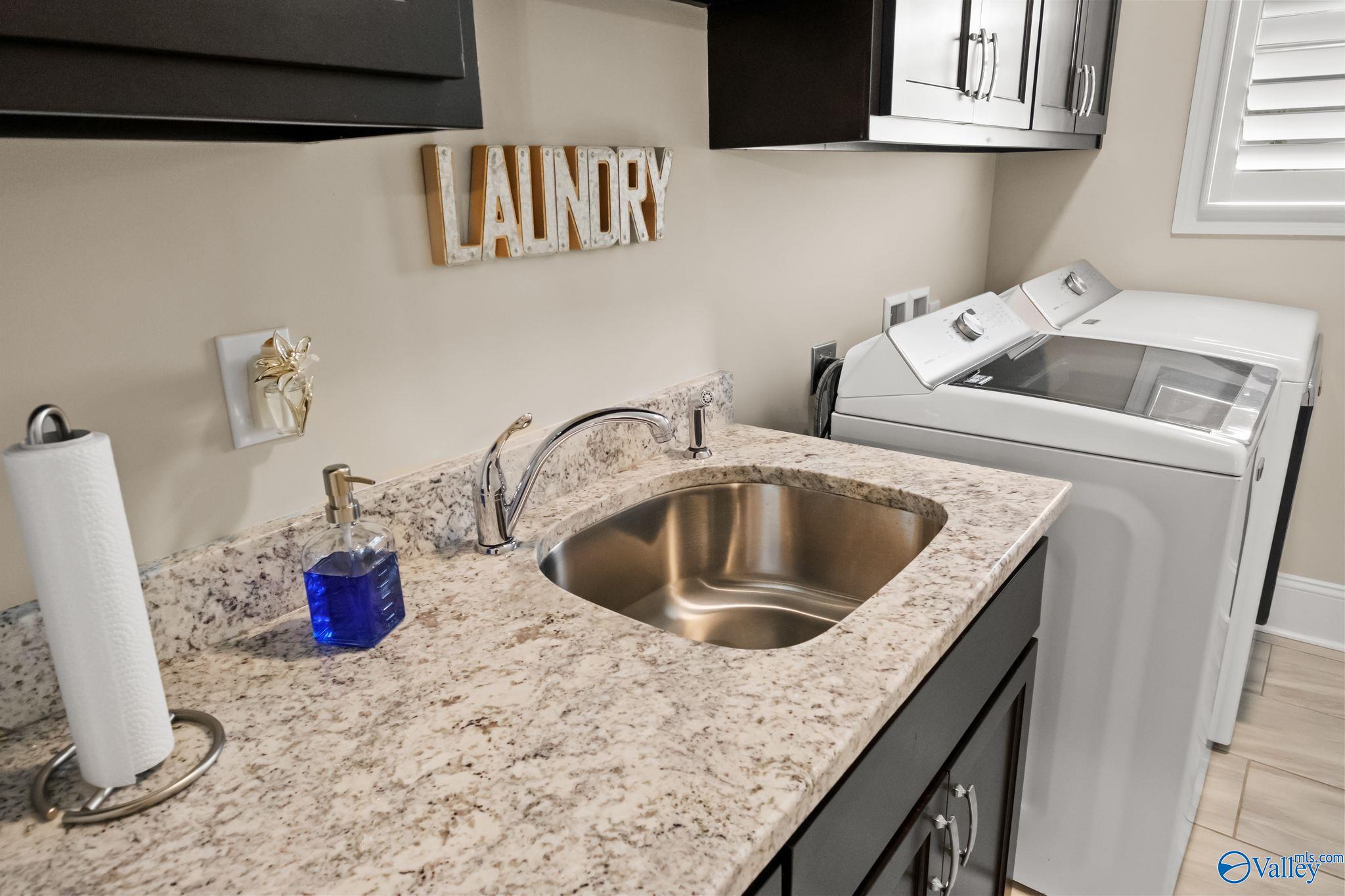 1303 Pecan Point Way