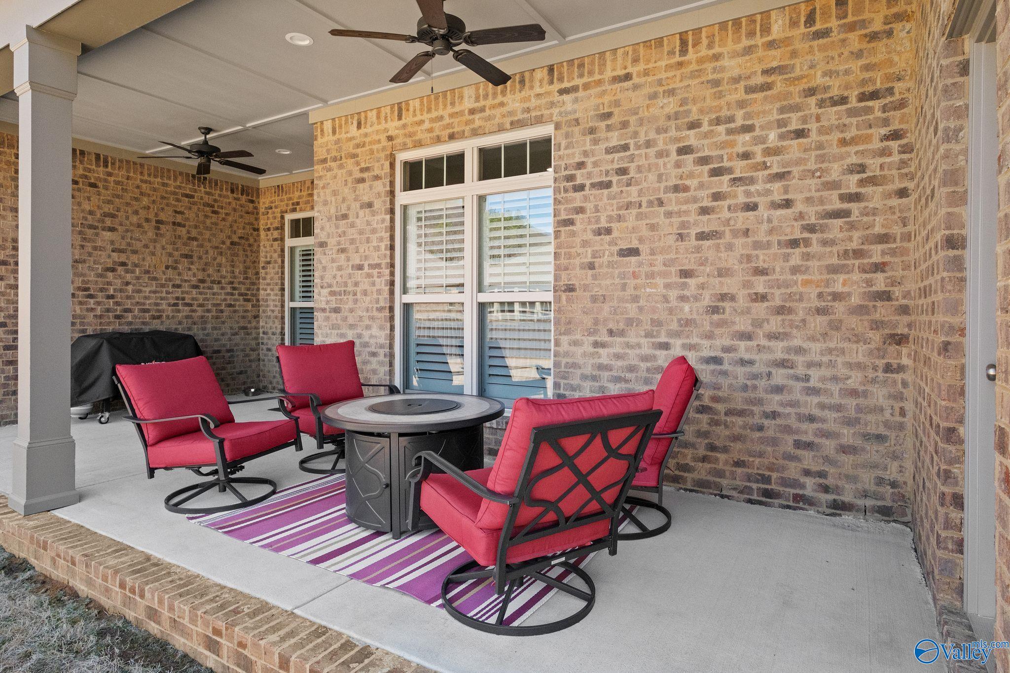 1303 Pecan Point Way