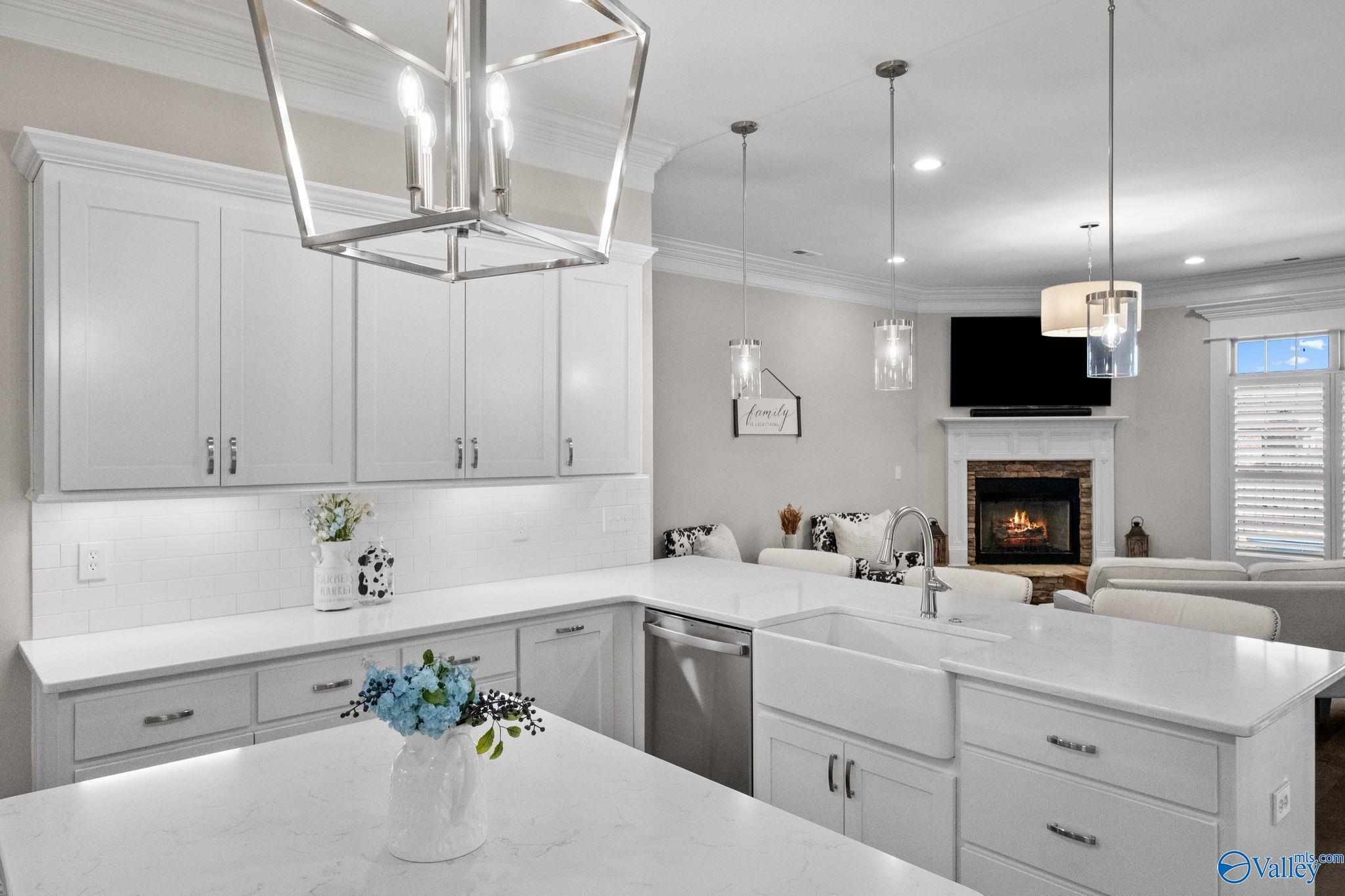 1303 Pecan Point Way