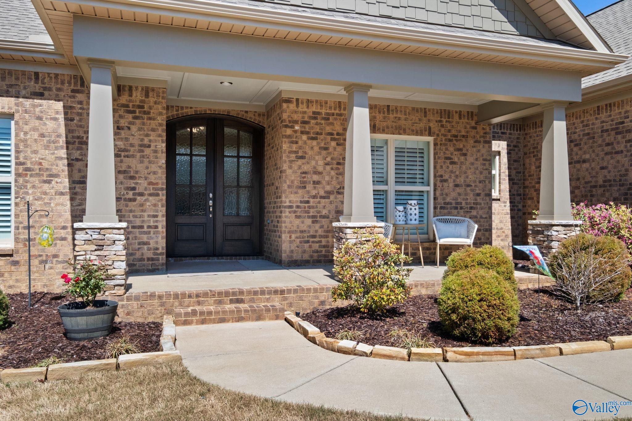 1303 Pecan Point Way