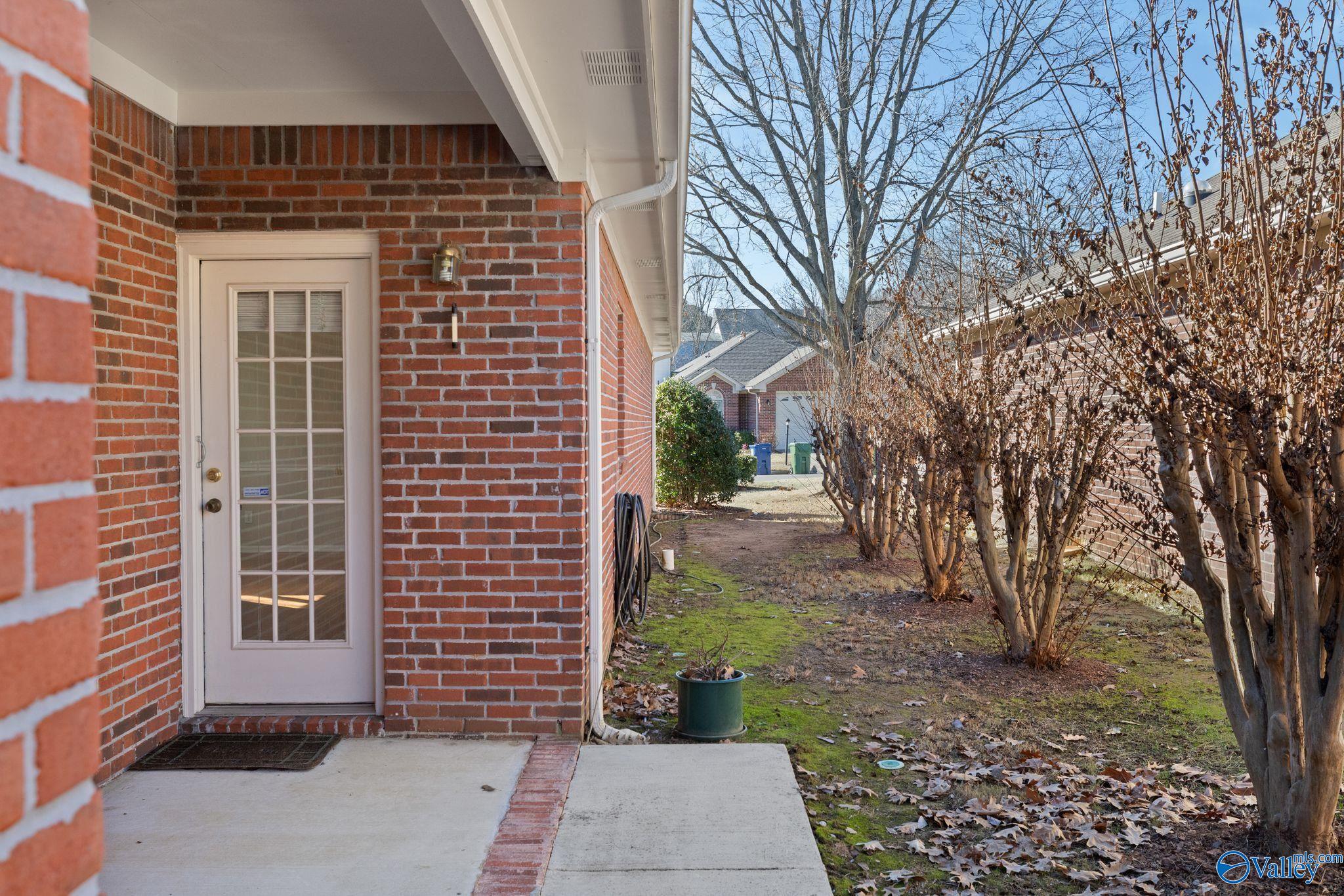10031 Meredith Lane