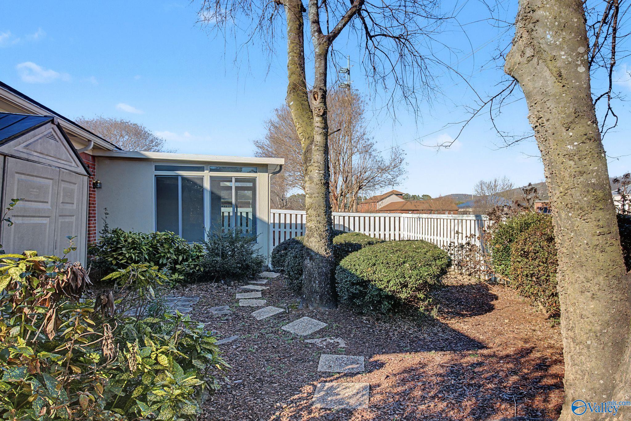 10031 Meredith Lane