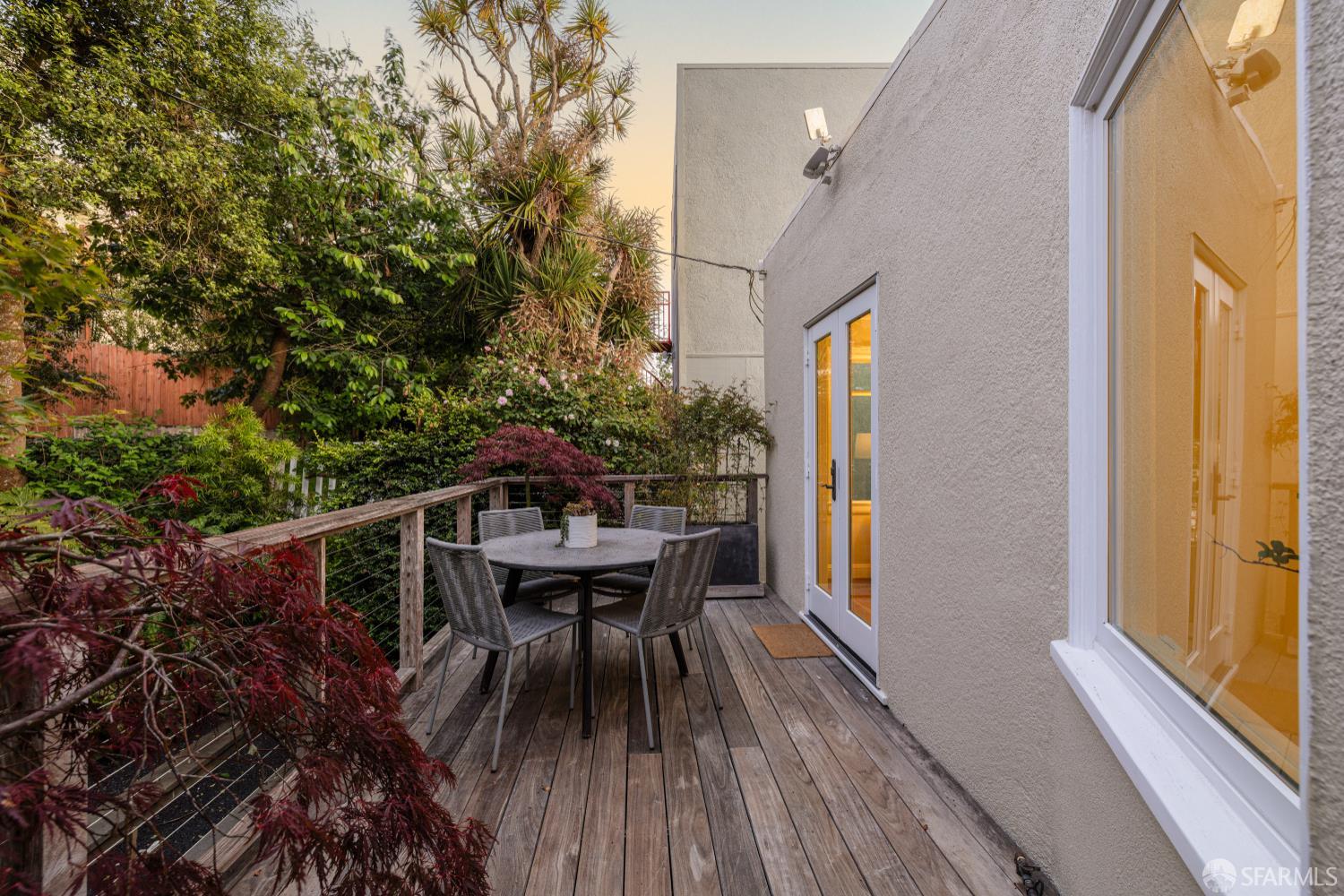 31 Hernandez Avenue