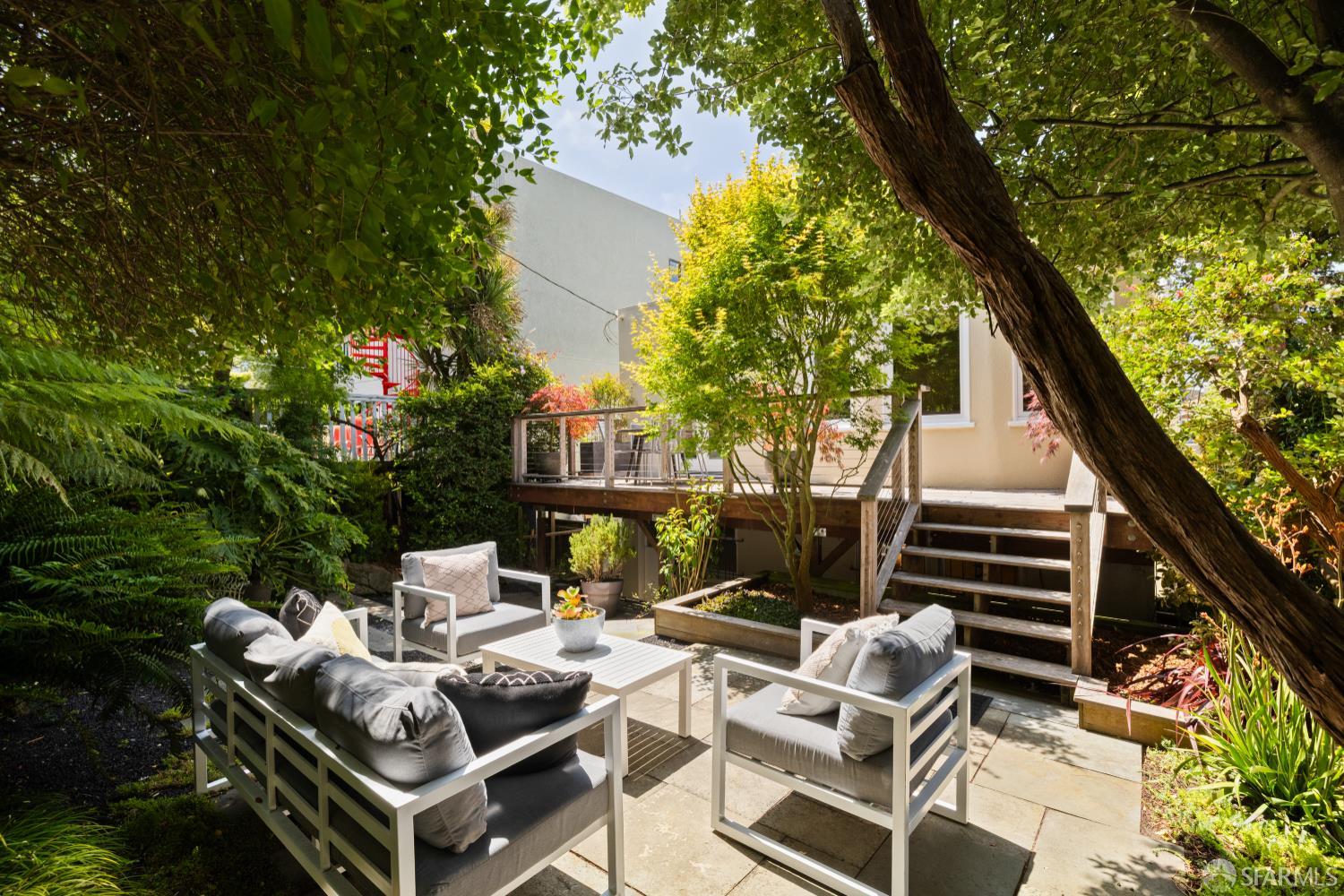 31 Hernandez Avenue