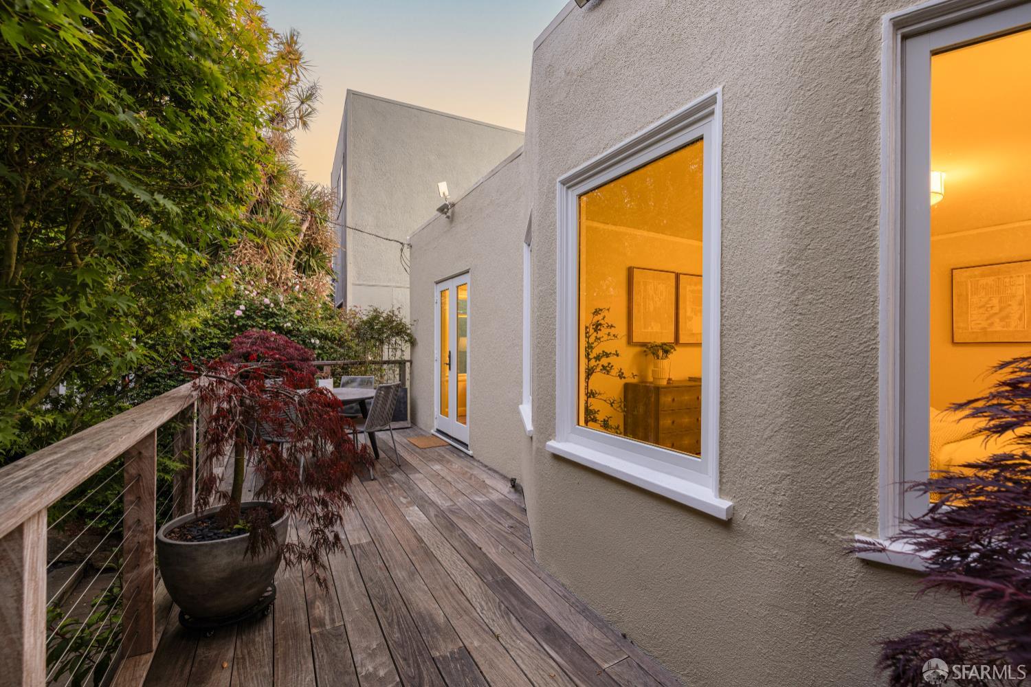31 Hernandez Avenue