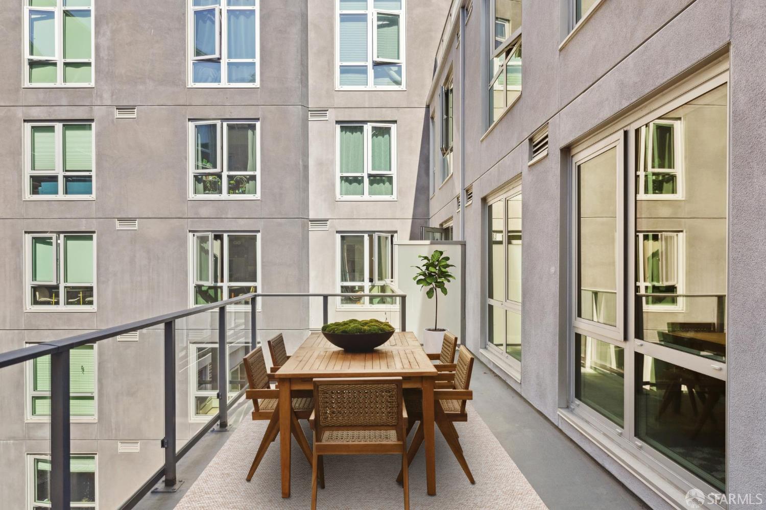 1075 Market Street # 612