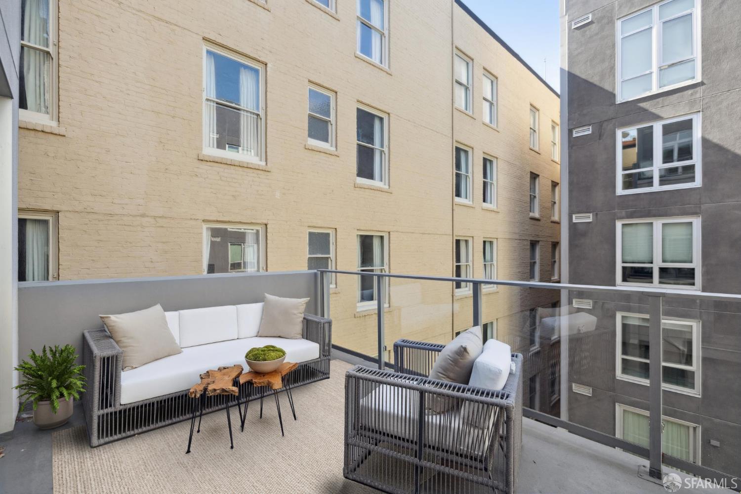 1075 Market Street # 612
