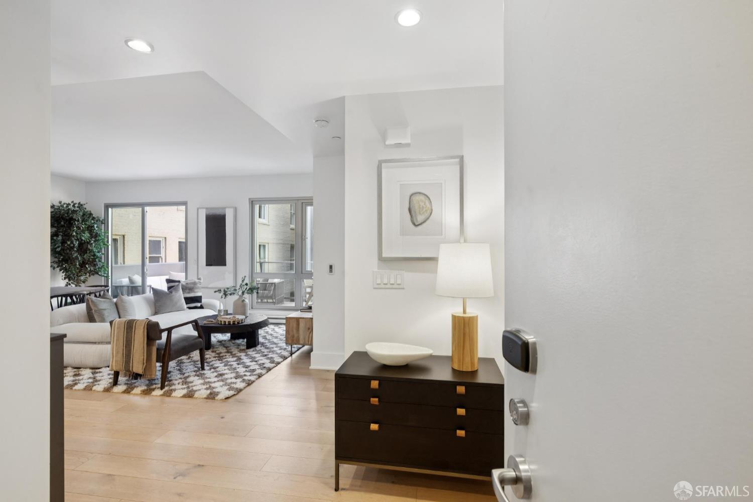 1075 Market Street # 612