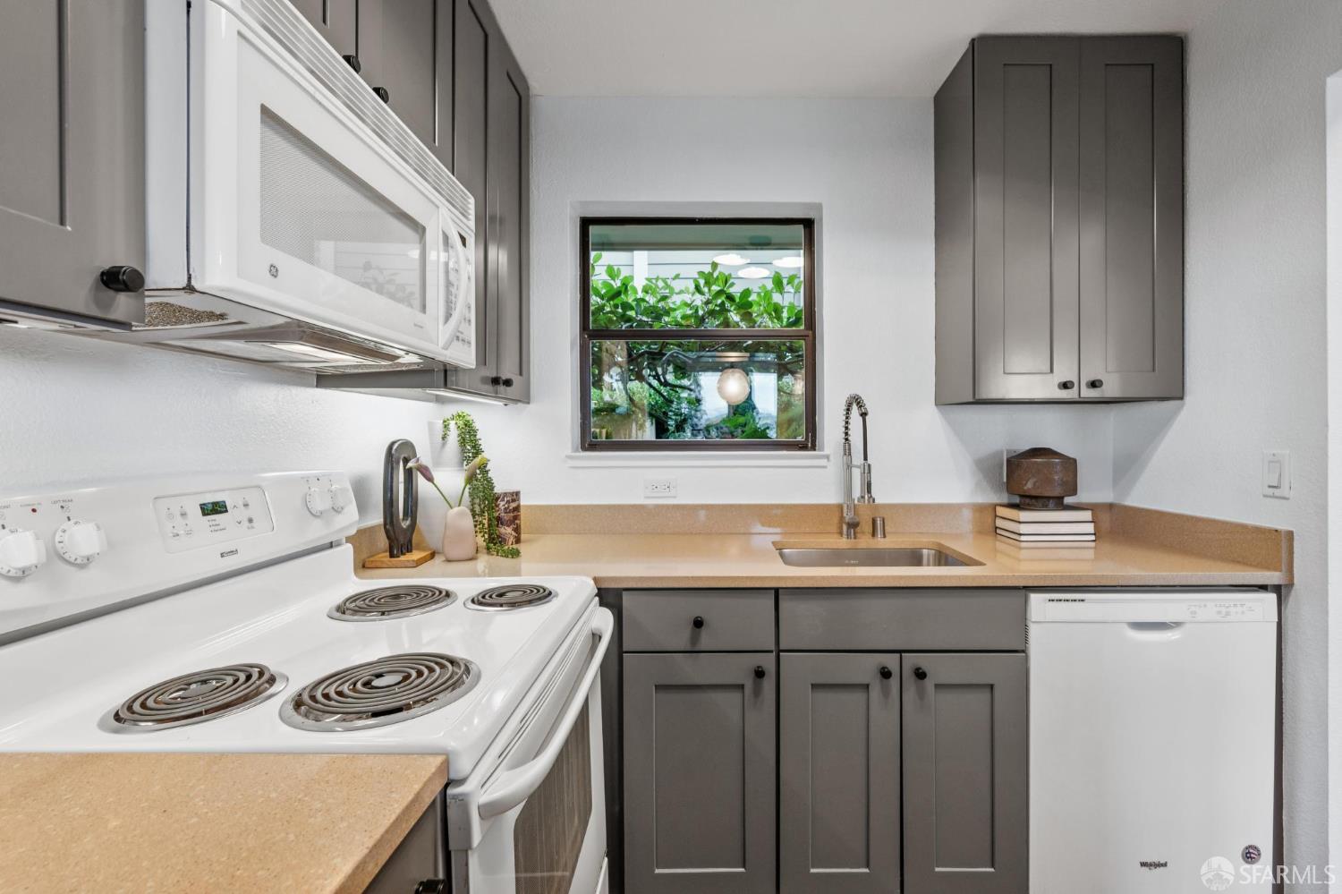 11 Littlefield Terrace