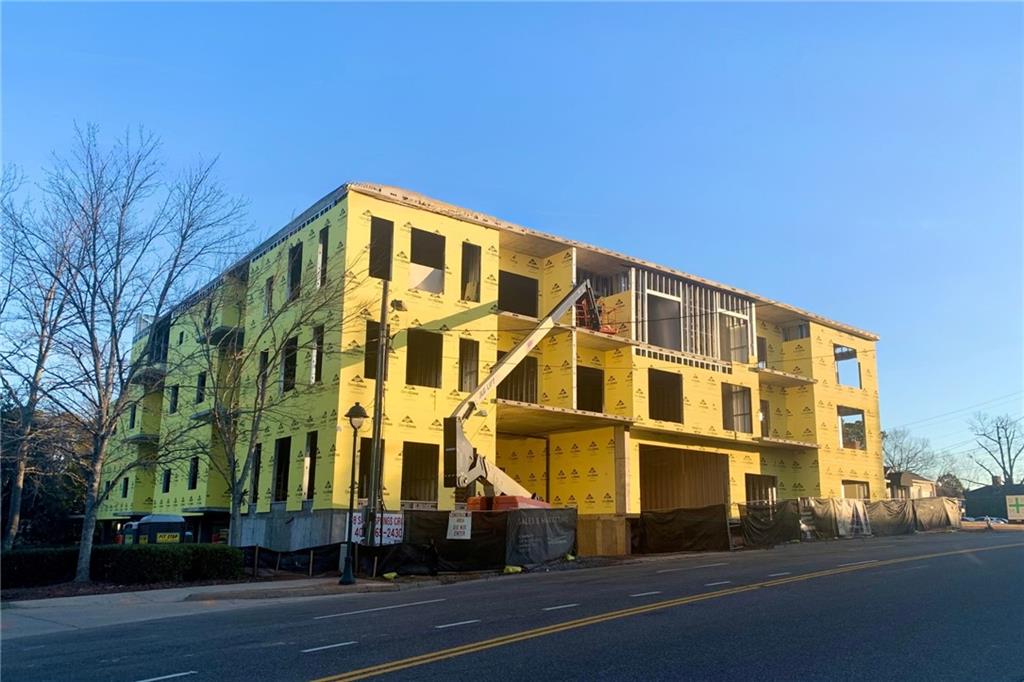 318 Sandy Springs Circle Unit 240