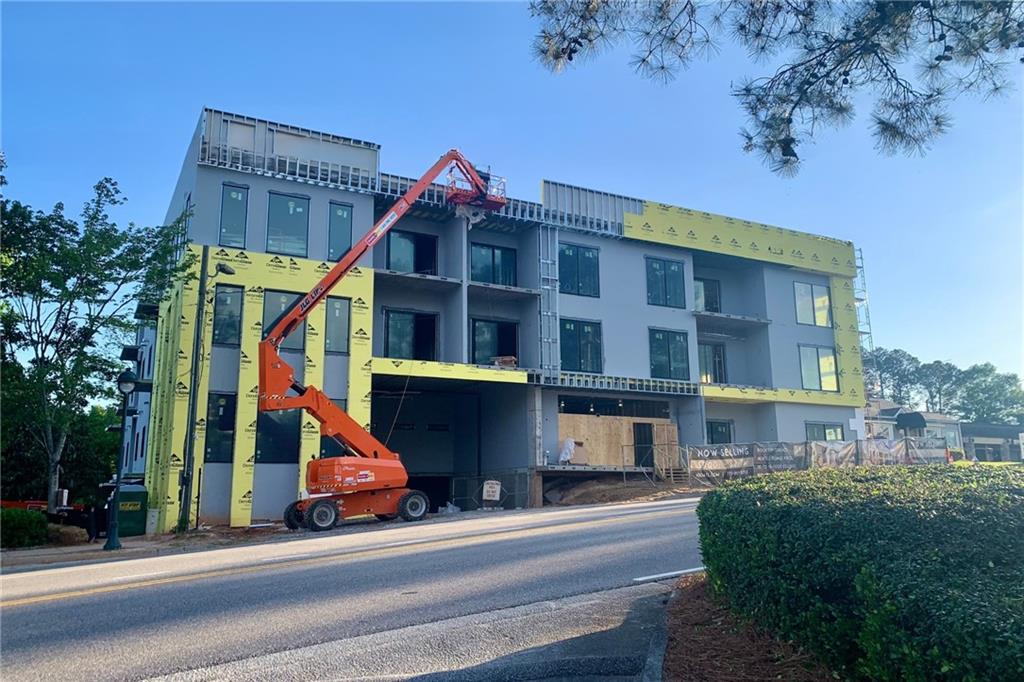 318 Sandy Springs Circle Unit 150