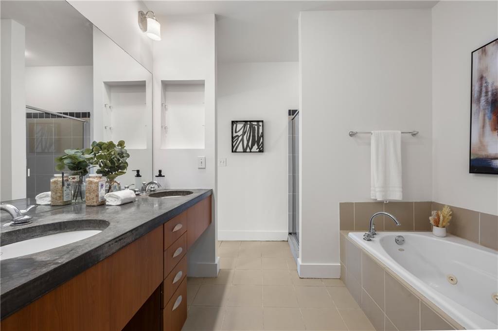 206 11th Street Unit 302