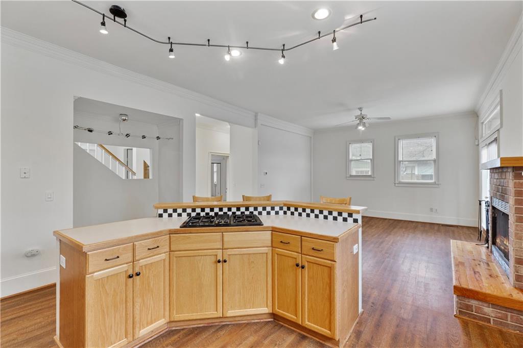873 Monroe Circle NE