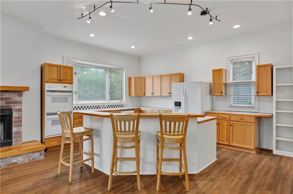 873 Monroe Circle NE