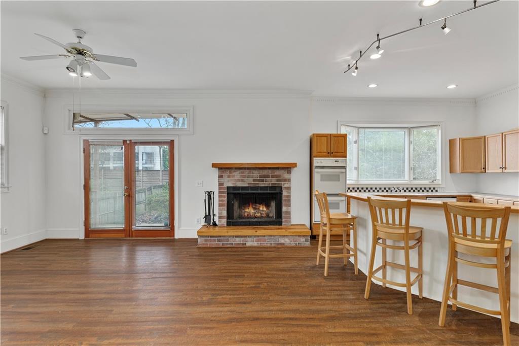 873 Monroe Circle NE