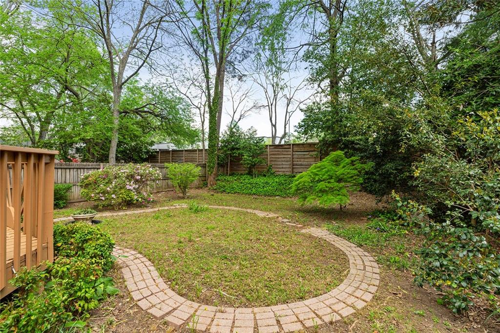 873 Monroe Circle NE