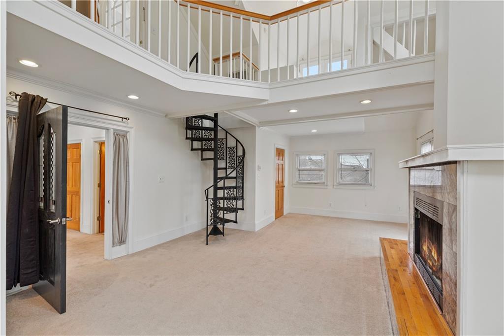 873 Monroe Circle NE