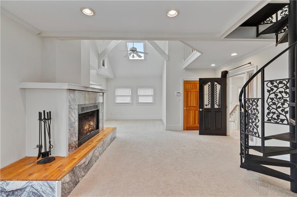 873 Monroe Circle NE