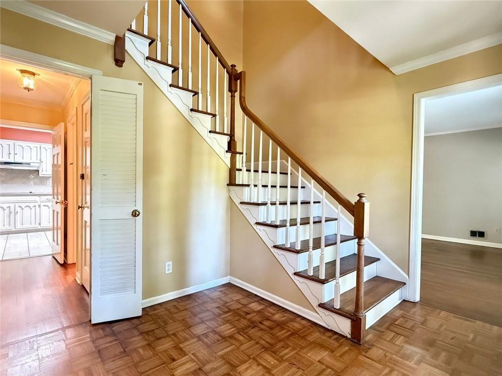 2603 Kings Lake Court NE