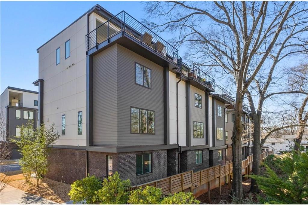 1836 Memorial Drive Unit 303