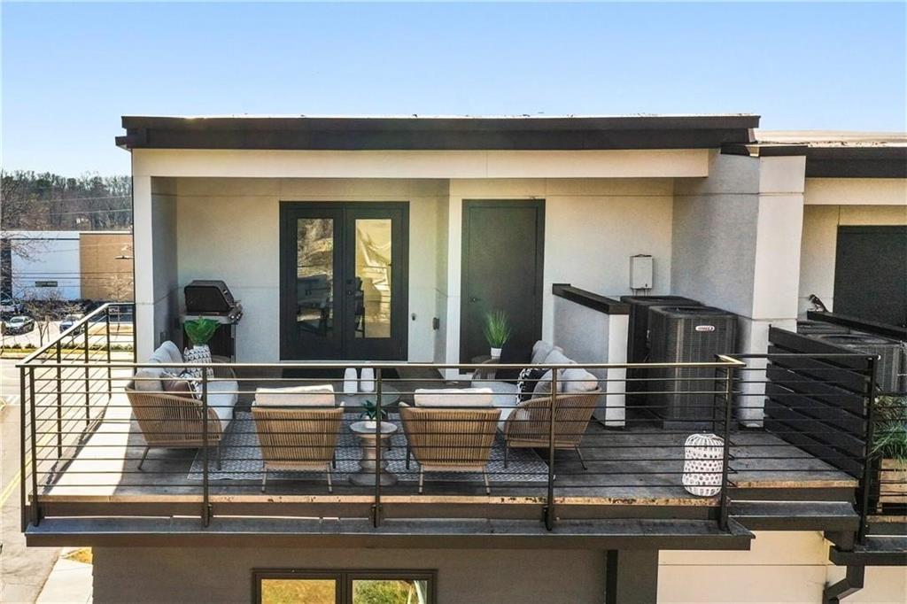1836 Memorial Drive Unit 303