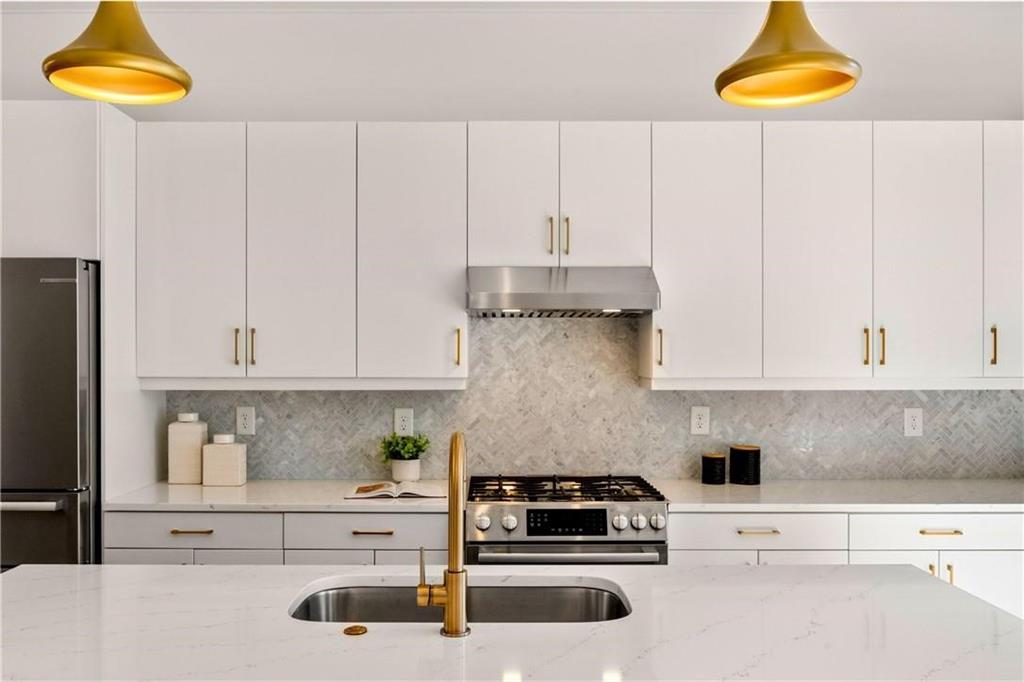 1836 Memorial Drive Unit 303