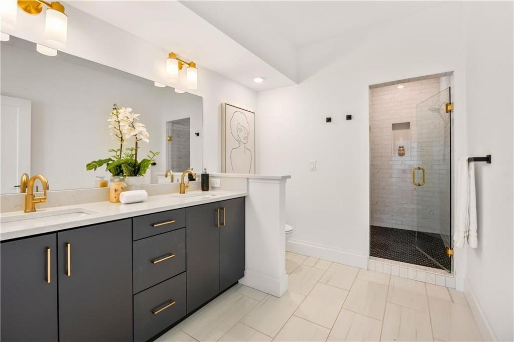 1836 Memorial Drive Unit 303