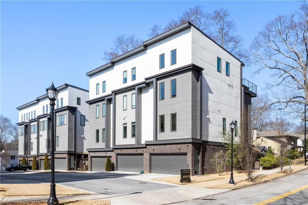 1836 Memorial Drive Unit 303