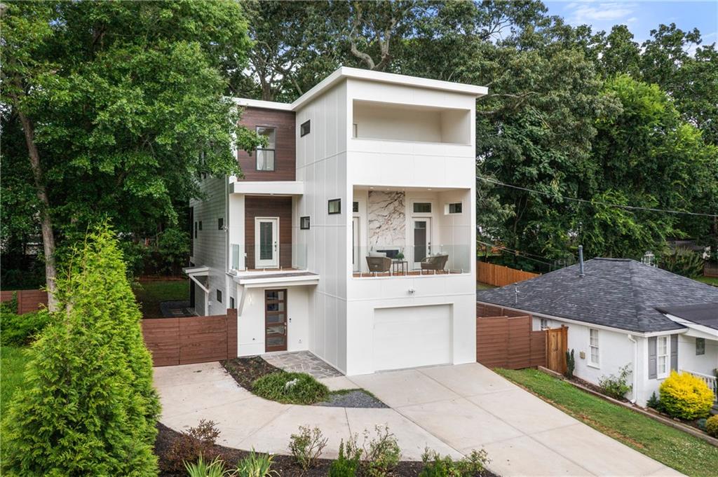 24 Hutchinson Street NE